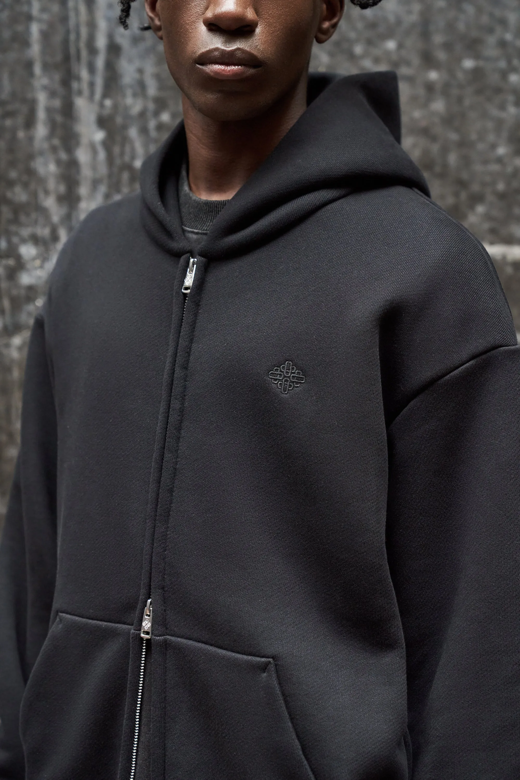 LAUNDERED CLASSICS ZIP THROUGH HOODIE - WASHED BLACK