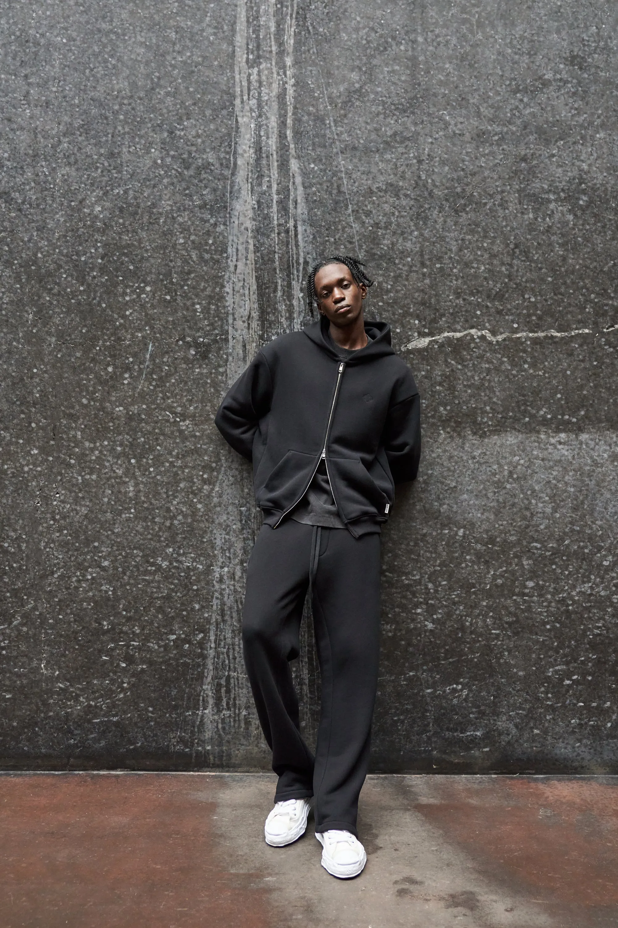 LAUNDERED CLASSICS ZIP THROUGH HOODIE - WASHED BLACK