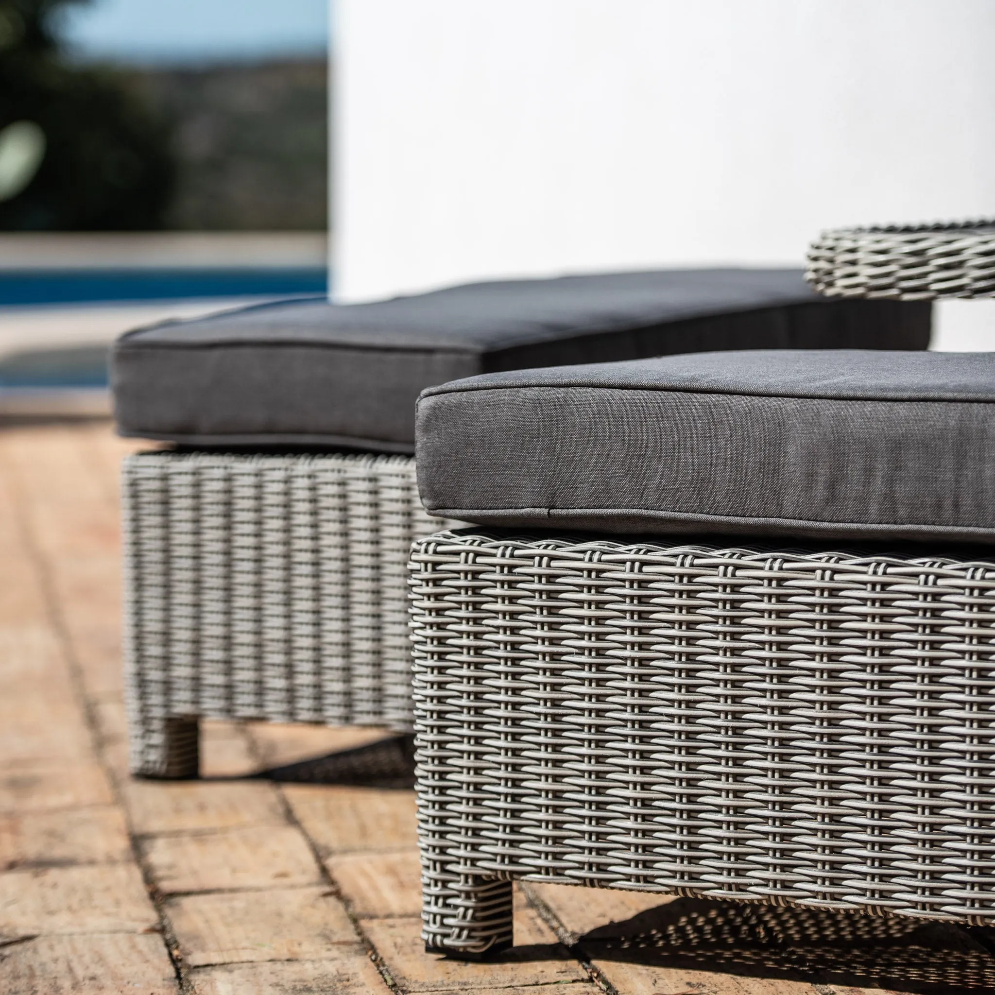 Santiago Deluxe Square Rattan Corner Dining Set with Rising Firepit Table in Grey